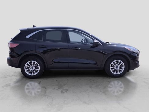 Used 2022 Ford Escape SE w/ Cold Weather Package AWD/4WD image 9