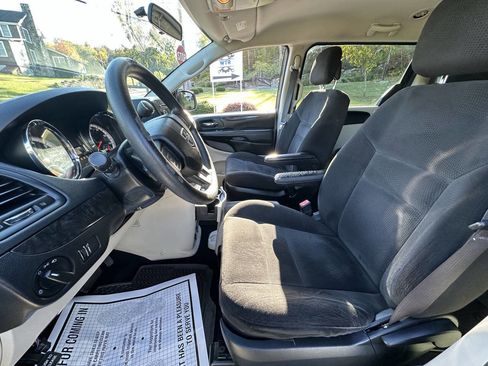 Used 2015 Dodge Grand Caravan SE w/ Quick Order Package 29E SE image 23