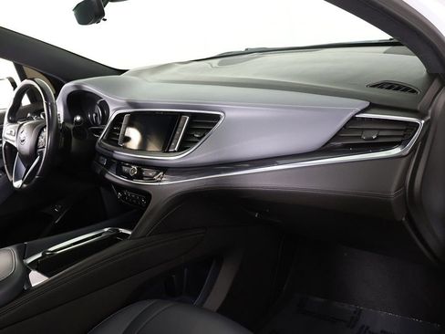 Used 2024 Buick Enclave Premium image 32