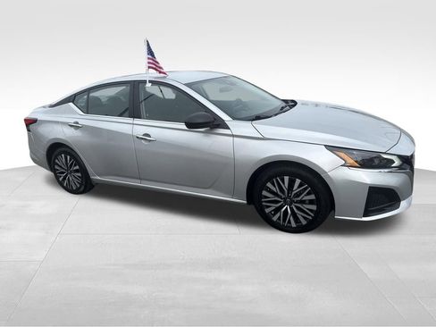 Used 2024 Nissan Altima 2.5 SV image 29