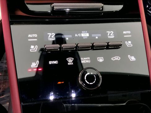 Used 2025 Porsche Cayenne Turbo image 37