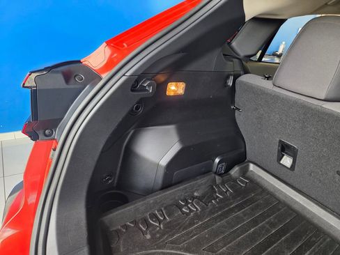 Used 2025 Subaru Crosstrek 2.0i Premium AWD/4WD image 11