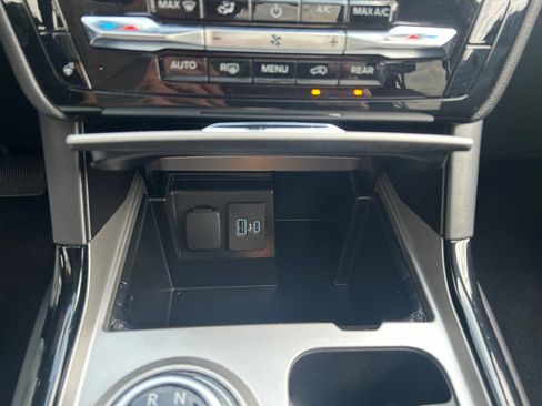 Used 2024 Ford Explorer ST-Line w/ Class IV Trailer Tow Package AWD/4WD image 24