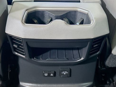 Used 2024 Toyota Tundra Limited image 23