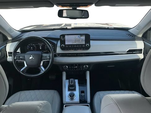 Used 2023 Mitsubishi Outlander SEL AWD/4WD image 17