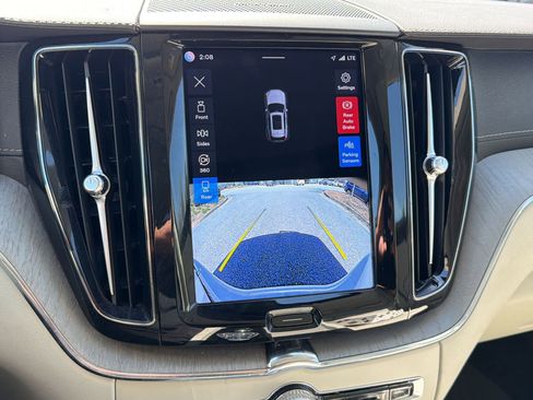 Used 2023 Volvo XC60 B5 Ultimate image 24