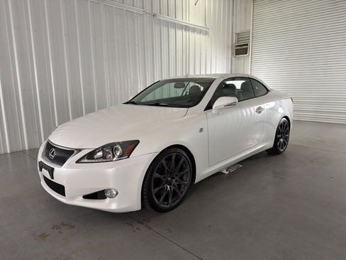 Used 2011 Lexus IS 350C image 10