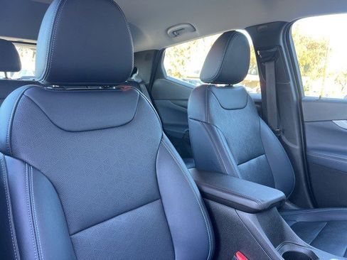 Certified 2023 Chevrolet Bolt EUV Premier image 28