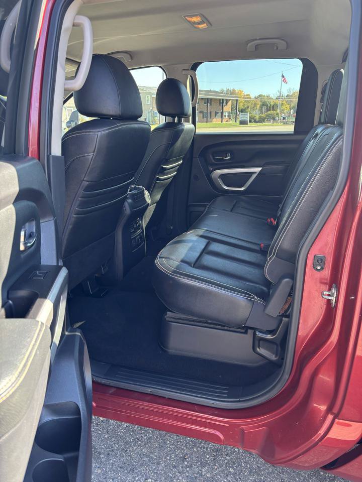 Used 2018 Nissan Titan PRO-4X AWD/4WD image 14