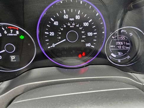 Used 2018 Honda HR-V EX image 29