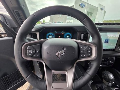 New 2026 Ford Bronco Badlands w/ Sasquatch Package AWD/4WD image 14