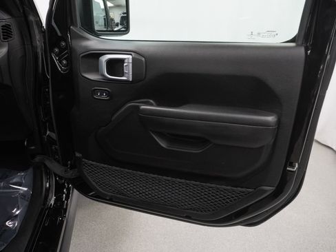 Certified 2023 Jeep Wrangler Unlimited Rubicon w/ LED Lighting Group image 46