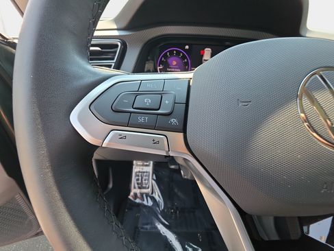 Used 2024 Volkswagen Atlas Peak Edition SEL AWD/4WD image 19