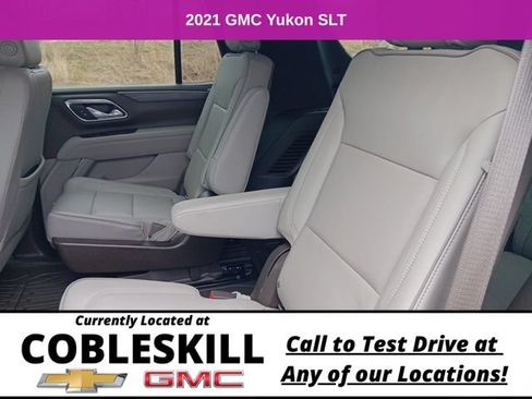Used 2021 GMC Yukon SLT w/ SLT Luxury Package AWD/4WD image 13