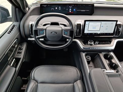 Certified 2025 Ford Expedition Max Platinum w/ Stealth Performance Package AWD/4WD image 15