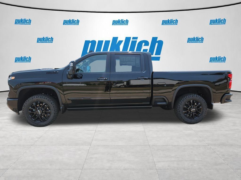 New 2026 Chevrolet Silverado 2500 High Country w/ High Country Premium Package AWD/4WD image 2