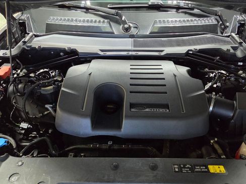 Used 2023 Land Rover Defender 110 SE AWD/4WD image 40