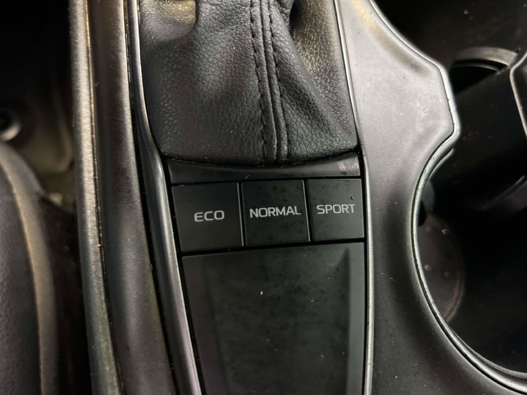 Certified 2024 Toyota Camry SE FWD image 20