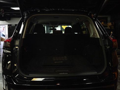 Used 2025 Nissan Rogue SV FWD image 7