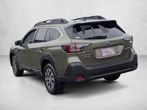 Certified 2025 Subaru Outback Premium image 8