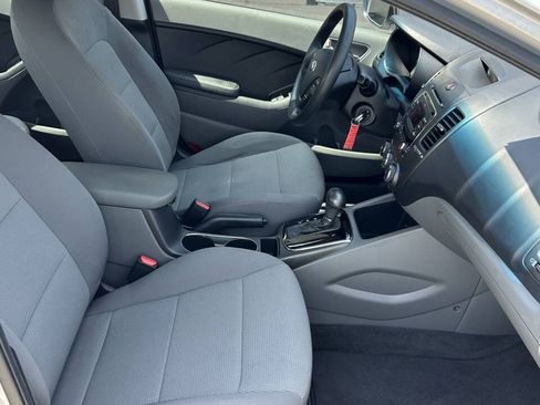 Used 2018 Kia Forte LX FWD image 12
