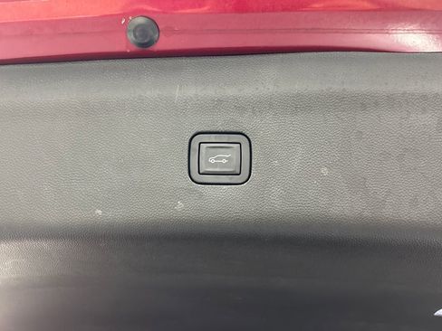 Used 2019 Buick Enclave Essence image 35