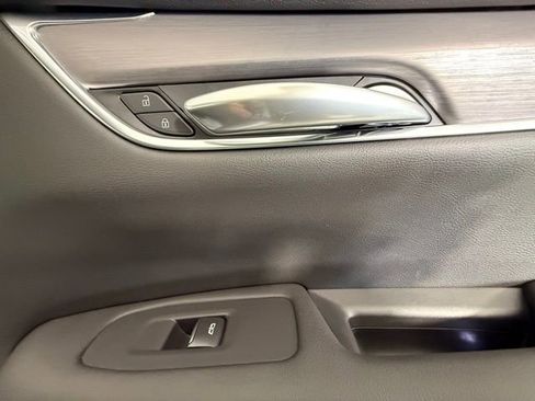 New 2026 Cadillac XT5 Luxury image 36