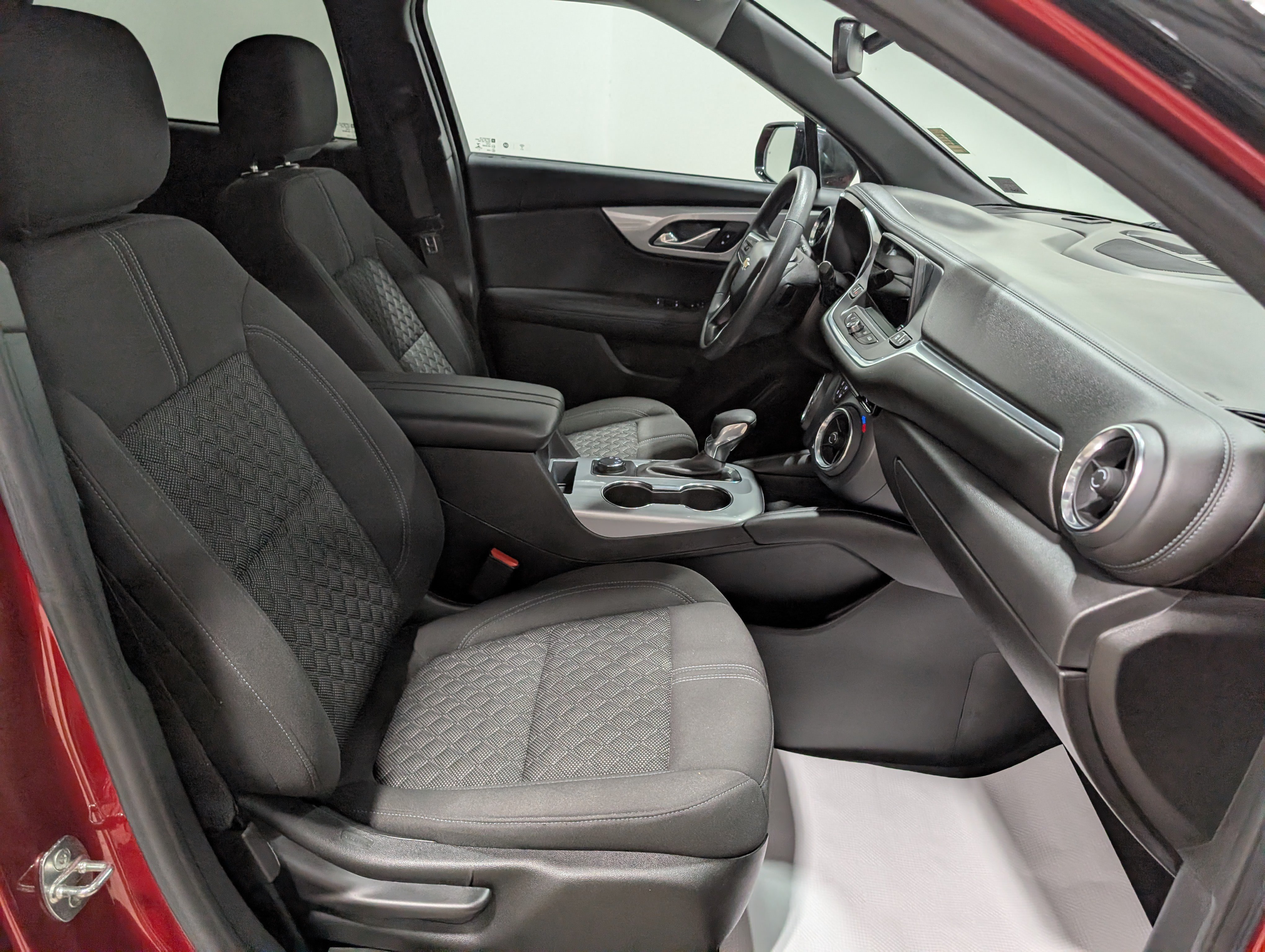 Used 2021 Chevrolet Blazer LT AWD/4WD image 18