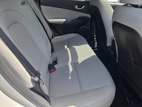 Used 2023 Hyundai Kona Limited AWD/4WD image 15