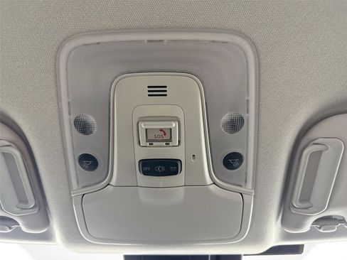 Certified 2022 Toyota Prius image 22