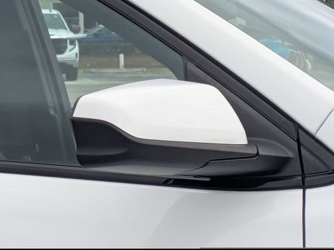 Used 2022 Chevrolet Equinox RS image 11