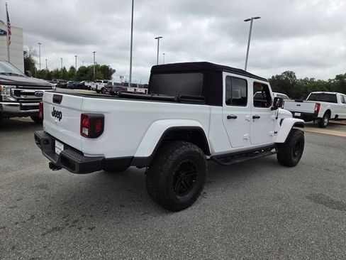 Used 2021 Jeep Gladiator Sport AWD/4WD image 11