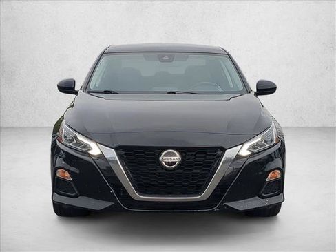 Used 2021 Nissan Altima 2.5 SR FWD image 2