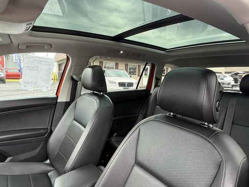 Used 2018 Volkswagen Tiguan SEL image 25