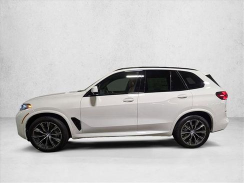 Used 2026 BMW X5 xDrive40i w/ M Sport Package AWD/4WD image 9