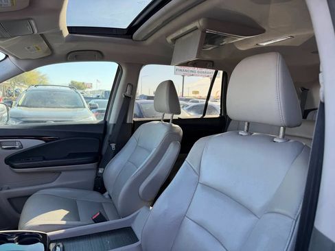 Used 2016 Honda Pilot Touring image 18