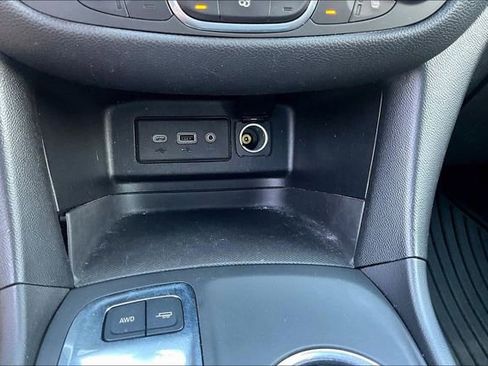 Used 2020 Chevrolet Equinox LT AWD/4WD image 16