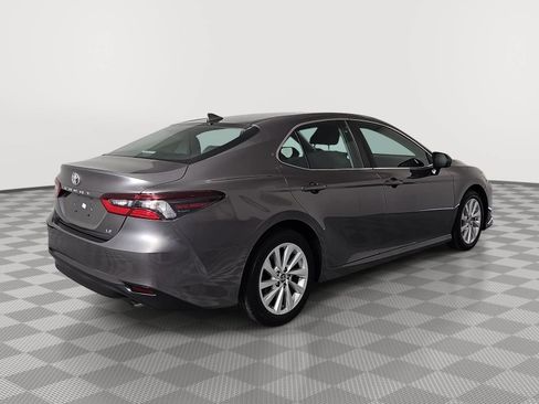 Used 2022 Toyota Camry LE FWD image 8