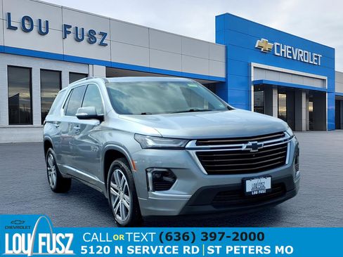 Used 2023 Chevrolet Traverse High Country w/ LPO, Cargo Package FWD image 1