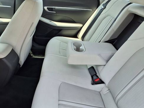 Used 2025 Hyundai Sonata SEL FWD image 12