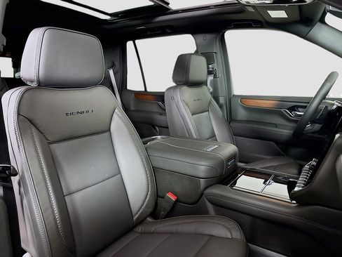 New 2026 GMC Yukon Denali w/ Sun & Power Step Package image 30