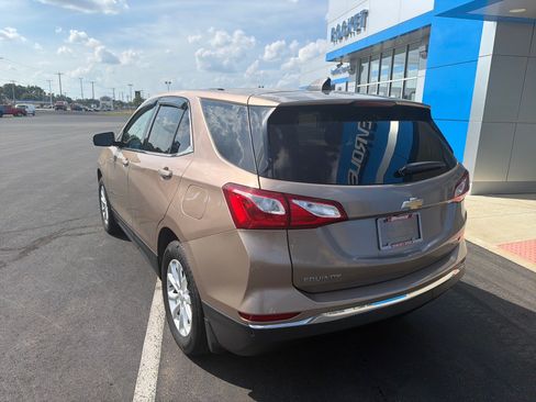 Used 2018 Chevrolet Equinox LT AWD/4WD image 2