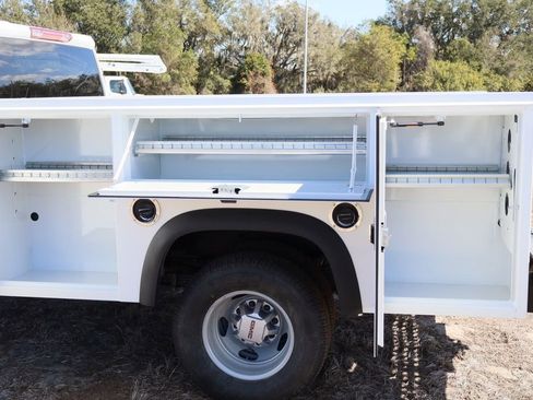 New 2025 GMC Sierra 3500 Pro w/ Convenience Package AWD/4WD image 9