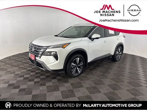 Used 2024 Nissan Rogue SL w/ SL Premium Package image 3