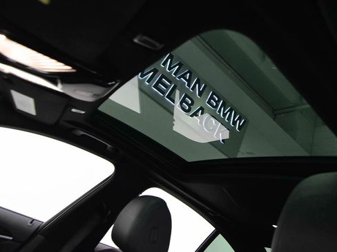 Used 2019 BMW 530e w/ Premium Package RWD image 8