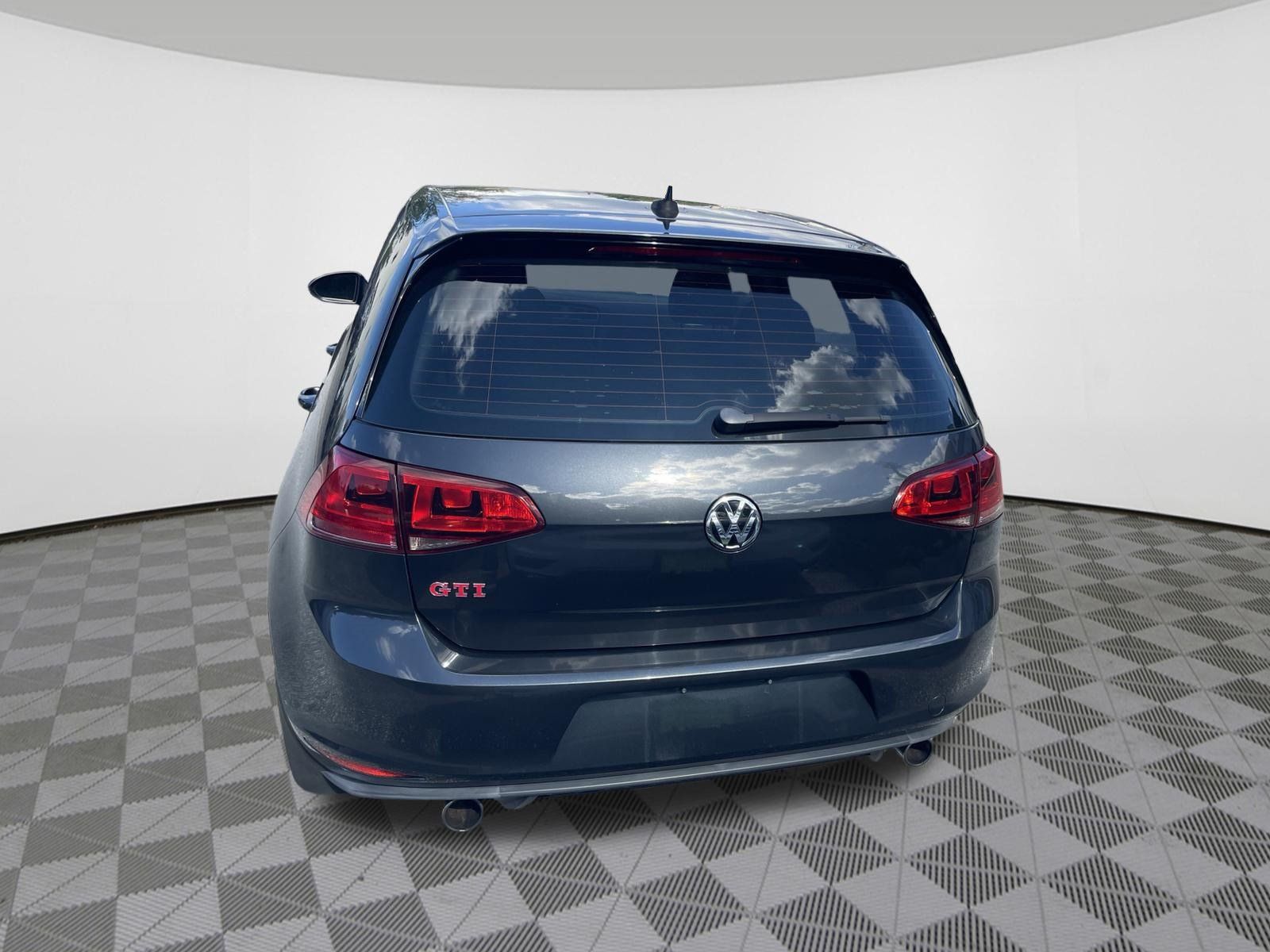 Used 2017 Volkswagen GTI Sport FWD image 6
