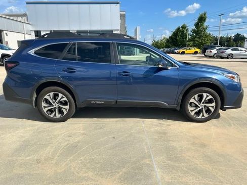 Used 2020 Subaru Outback Limited XT w/ Popular Package #2 AWD/4WD image 3