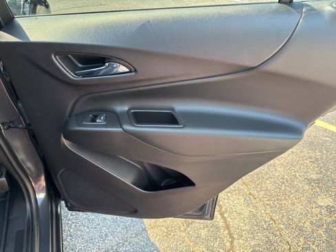 Used 2020 Chevrolet Equinox LT image 14