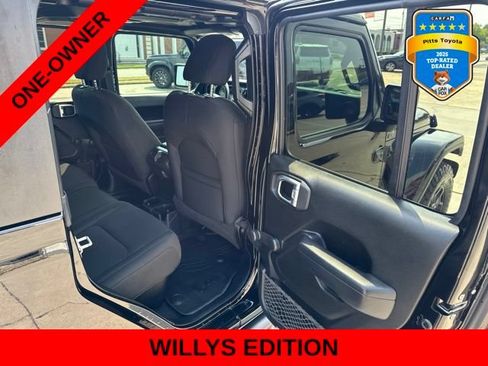 Used 2022 Jeep Gladiator Sport AWD/4WD image 14