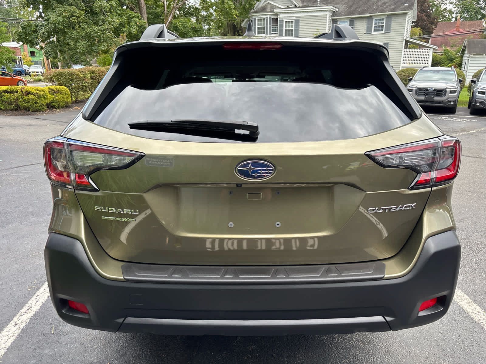 Certified 2025 Subaru Outback Premium w/ Popular Package #1 AWD/4WD image 4